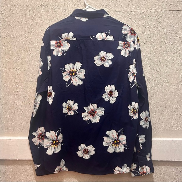 Eighth Avenue Long Sleeve Navy and Floral Men’s Button-Up Shirt Size L NWT - Picture 6 of 7